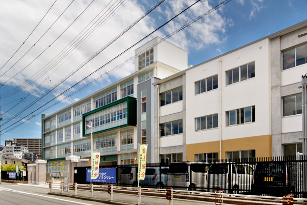 鹿田小学校
